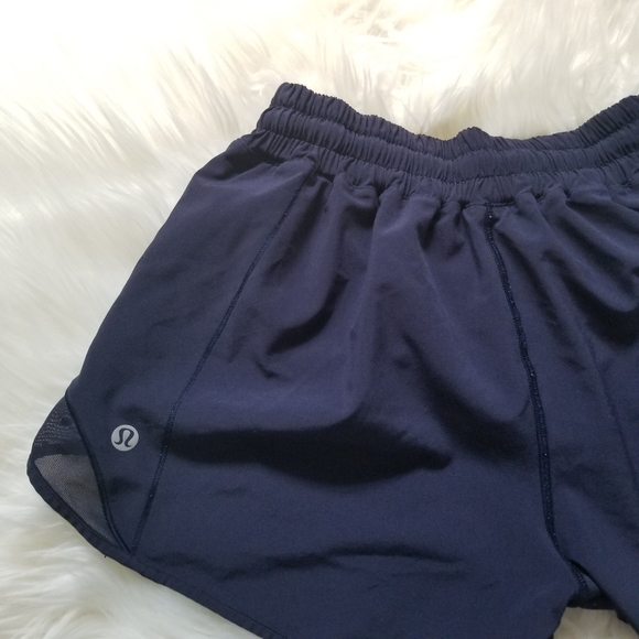 Lululemon Hottie Hot Short II 2.5" Navy - Picture 6 of 12